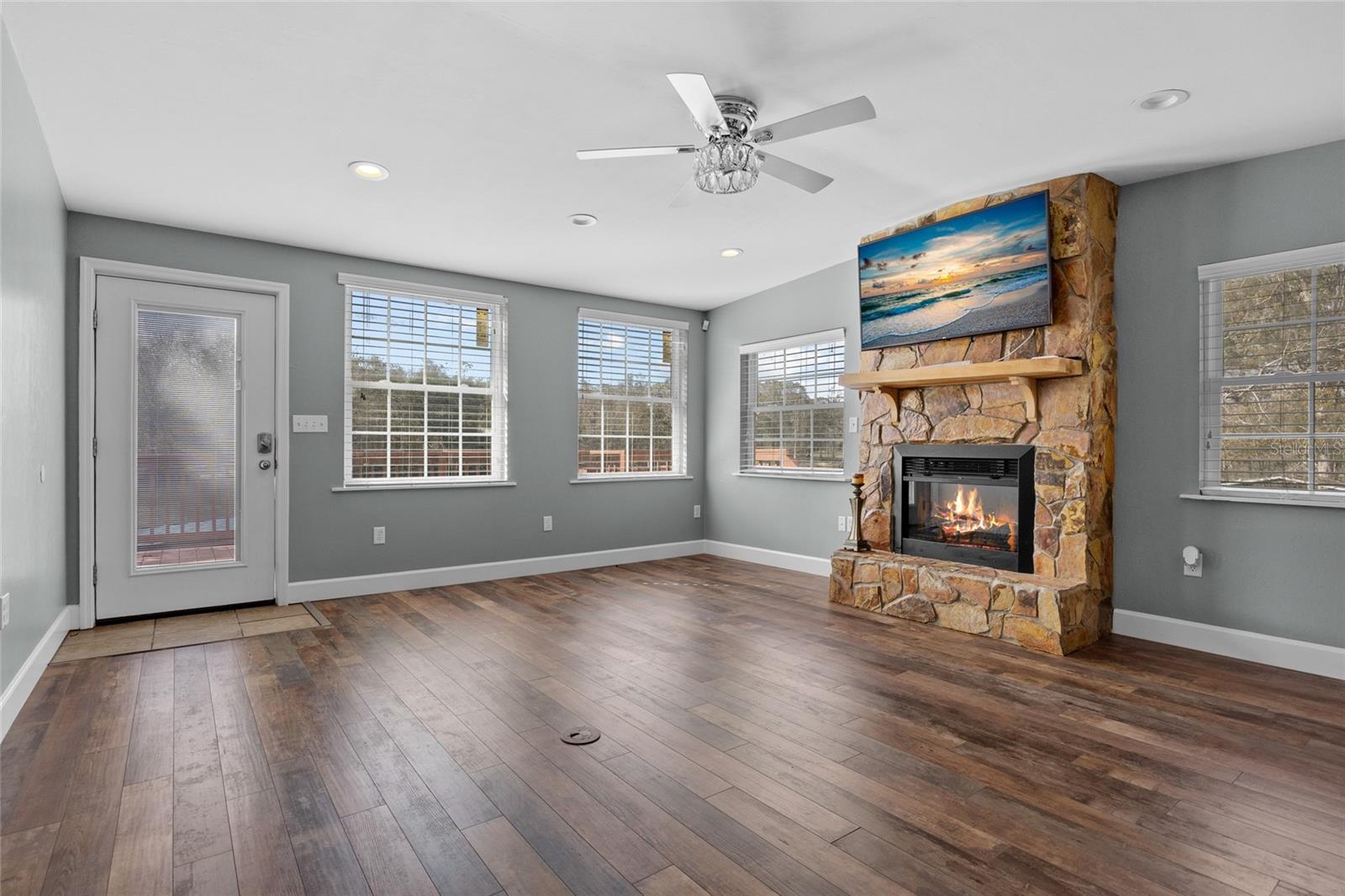 Image 6 of 52 For 3130 86th Way