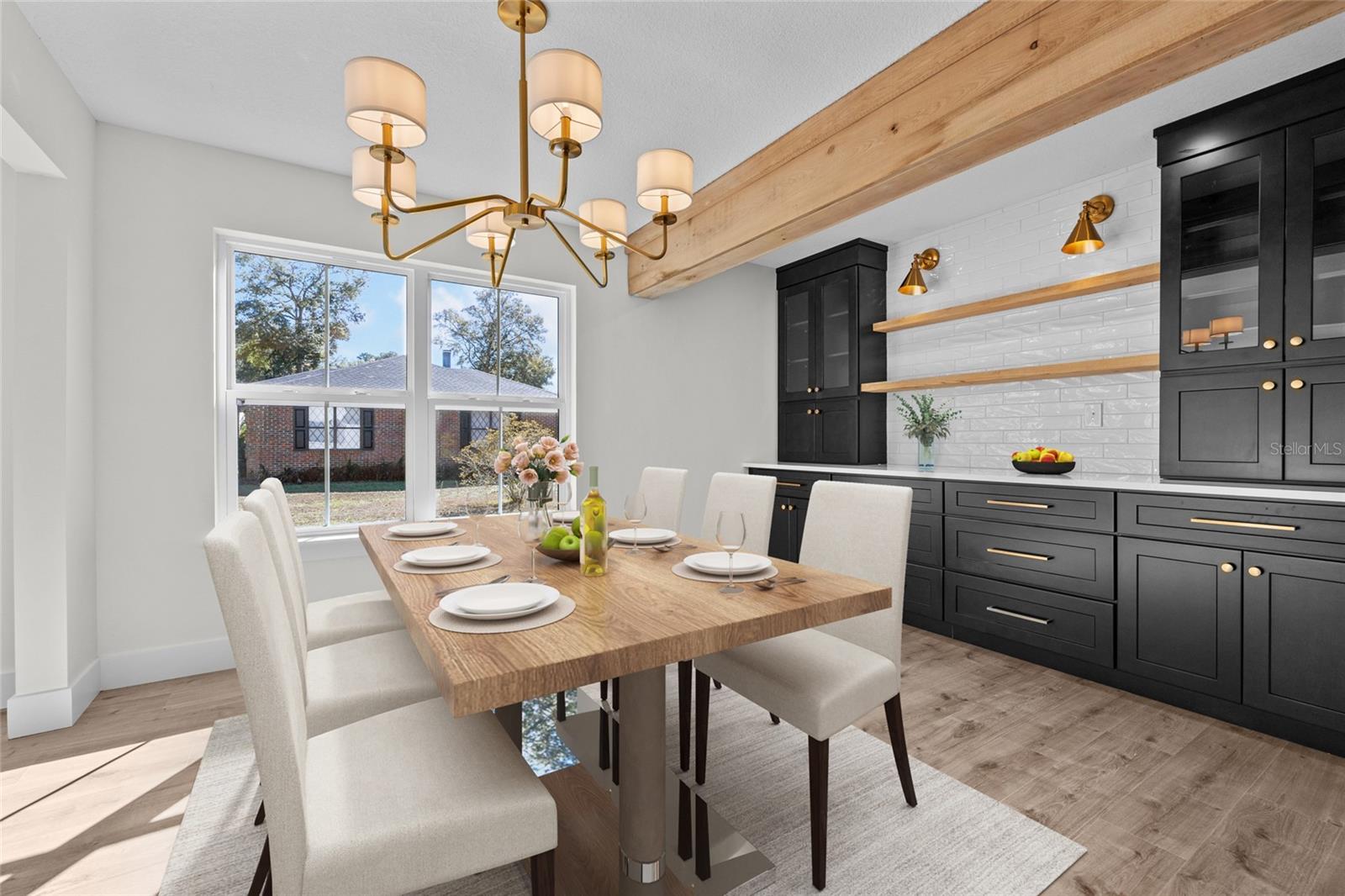 Image 32 of 43 For 378 Clubview Circle