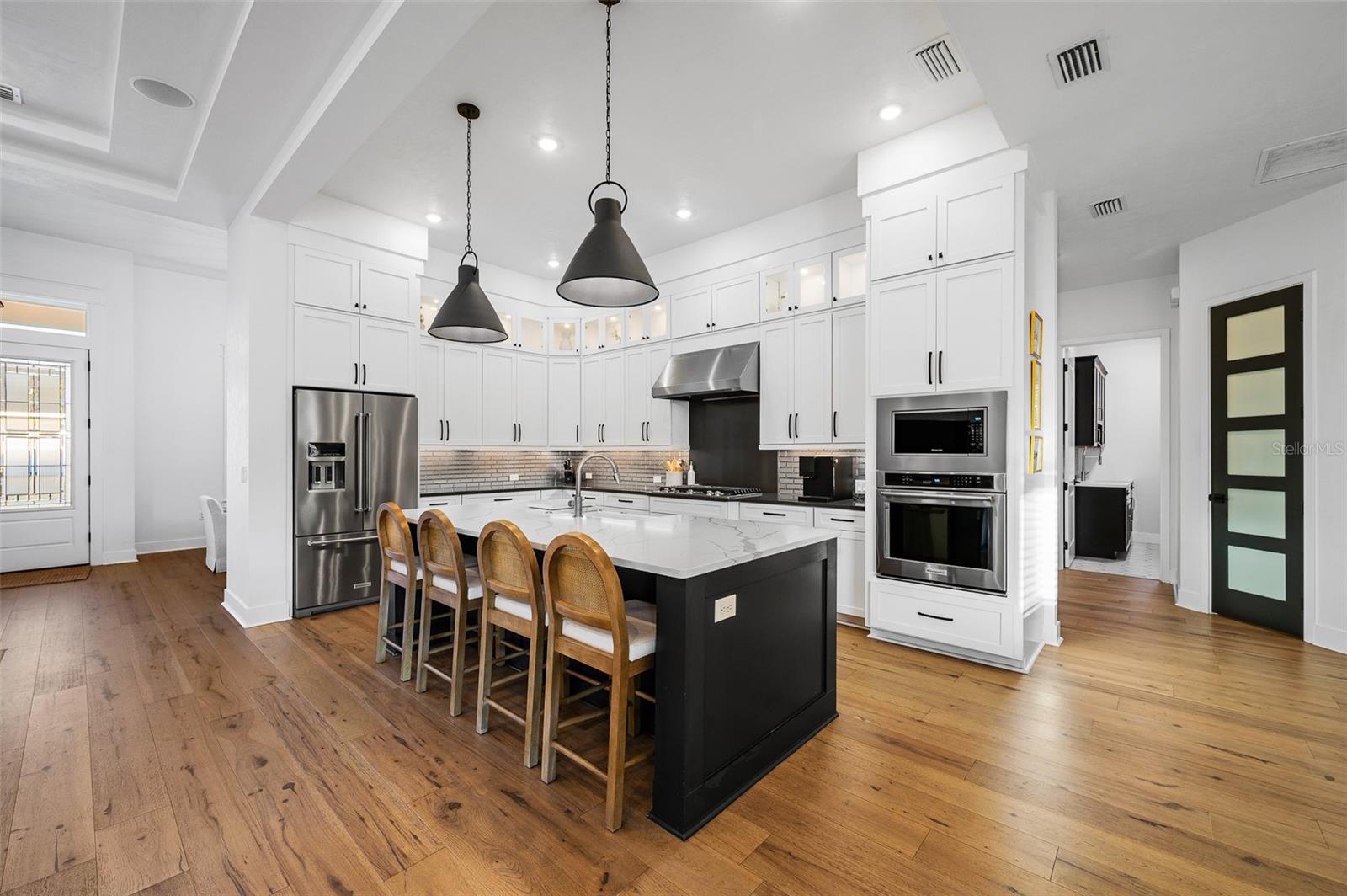 Image 21 of 51 For 12059 12th Lane