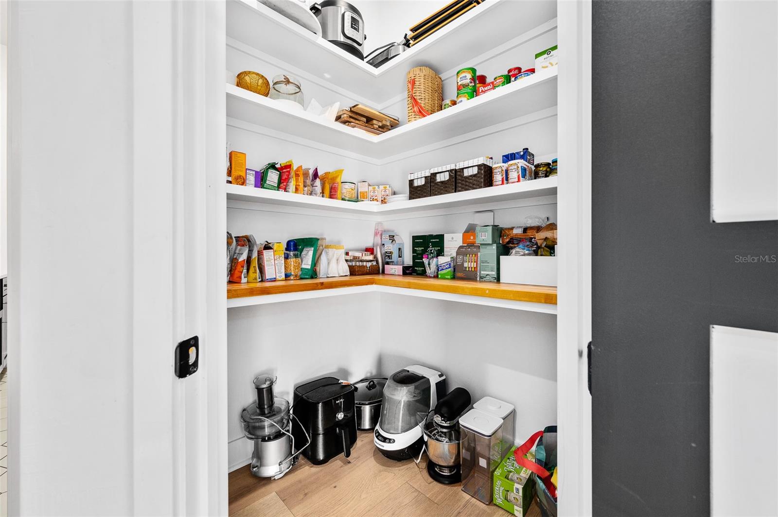 Image 26 of 51 For 12059 12th Lane