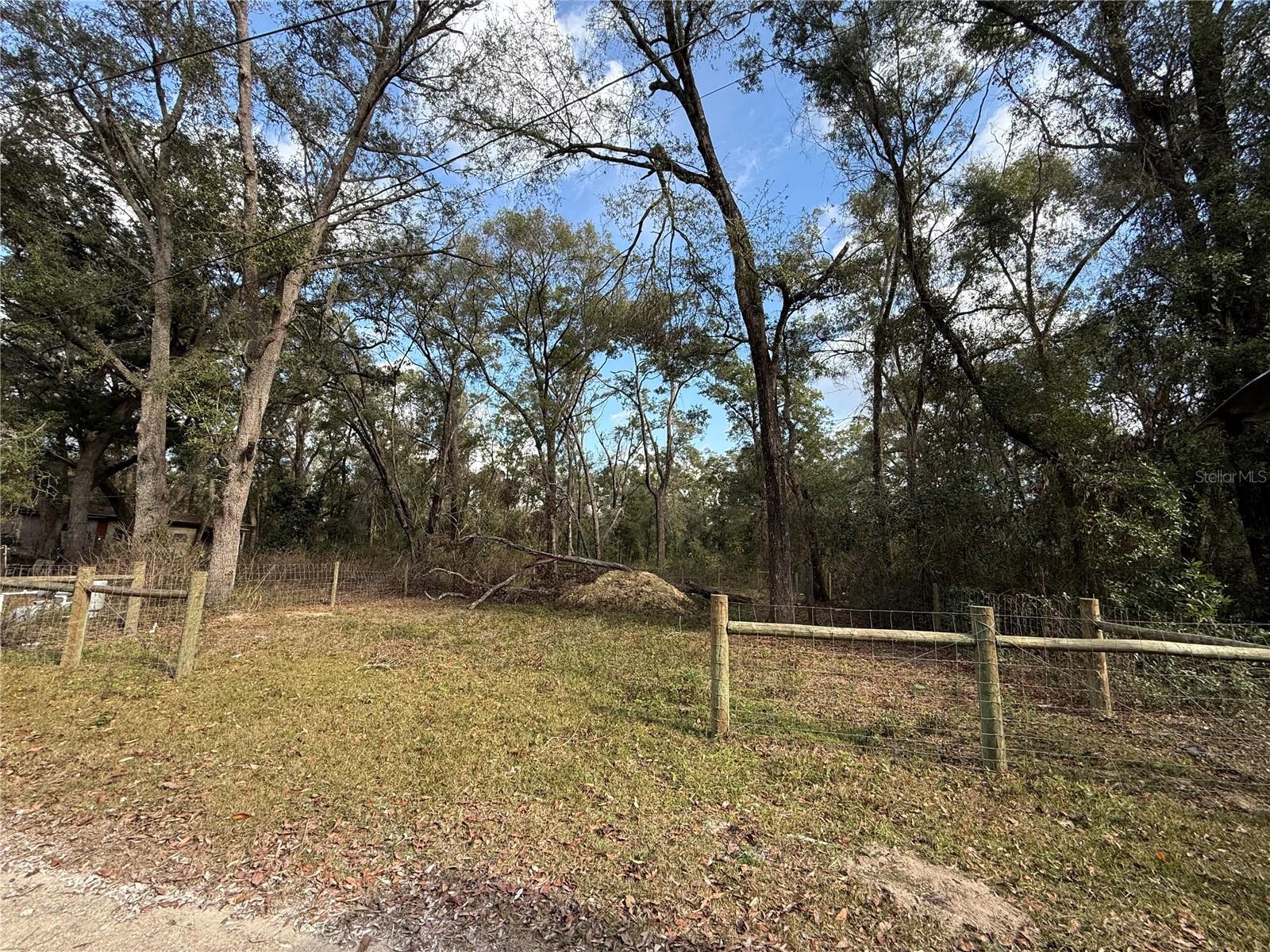 Image 2 of 3 For 255 917 Street