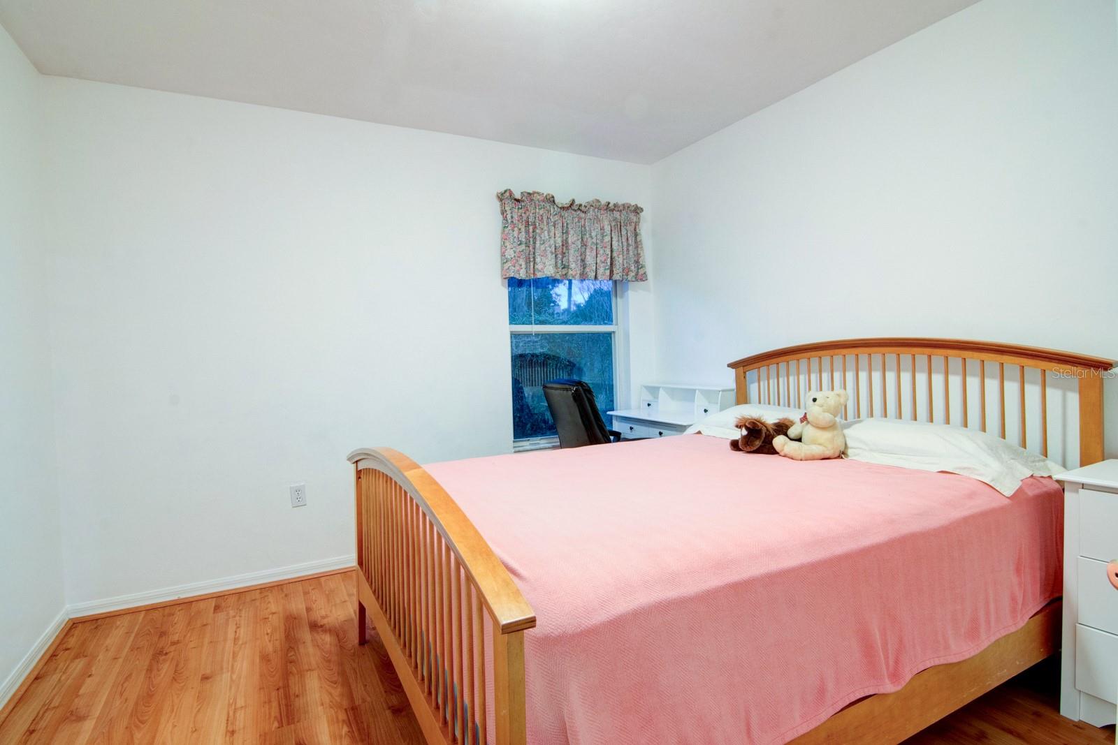 Image 16 of 28 For 10428 13th Avenue