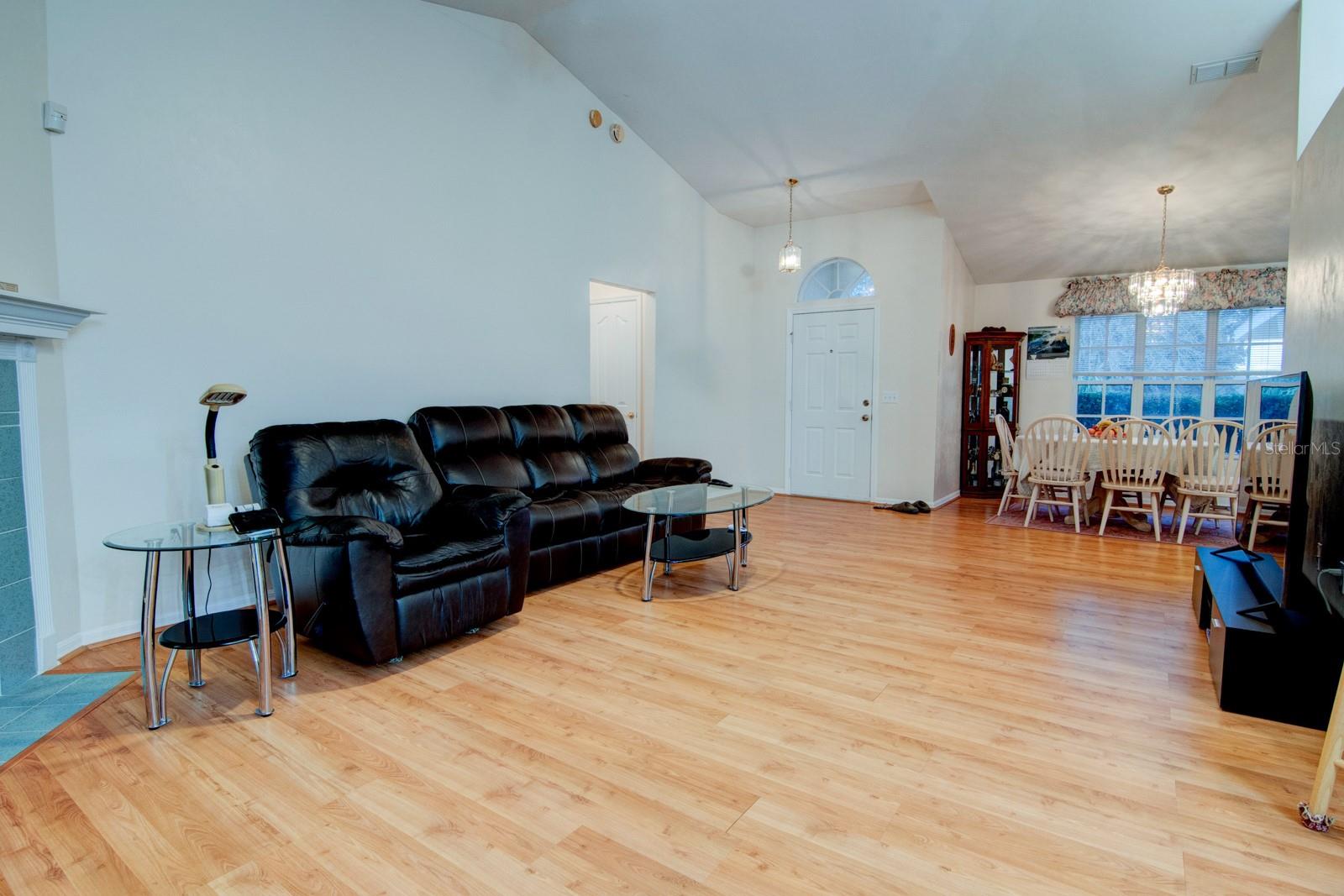 Image 5 of 28 For 10428 13th Avenue