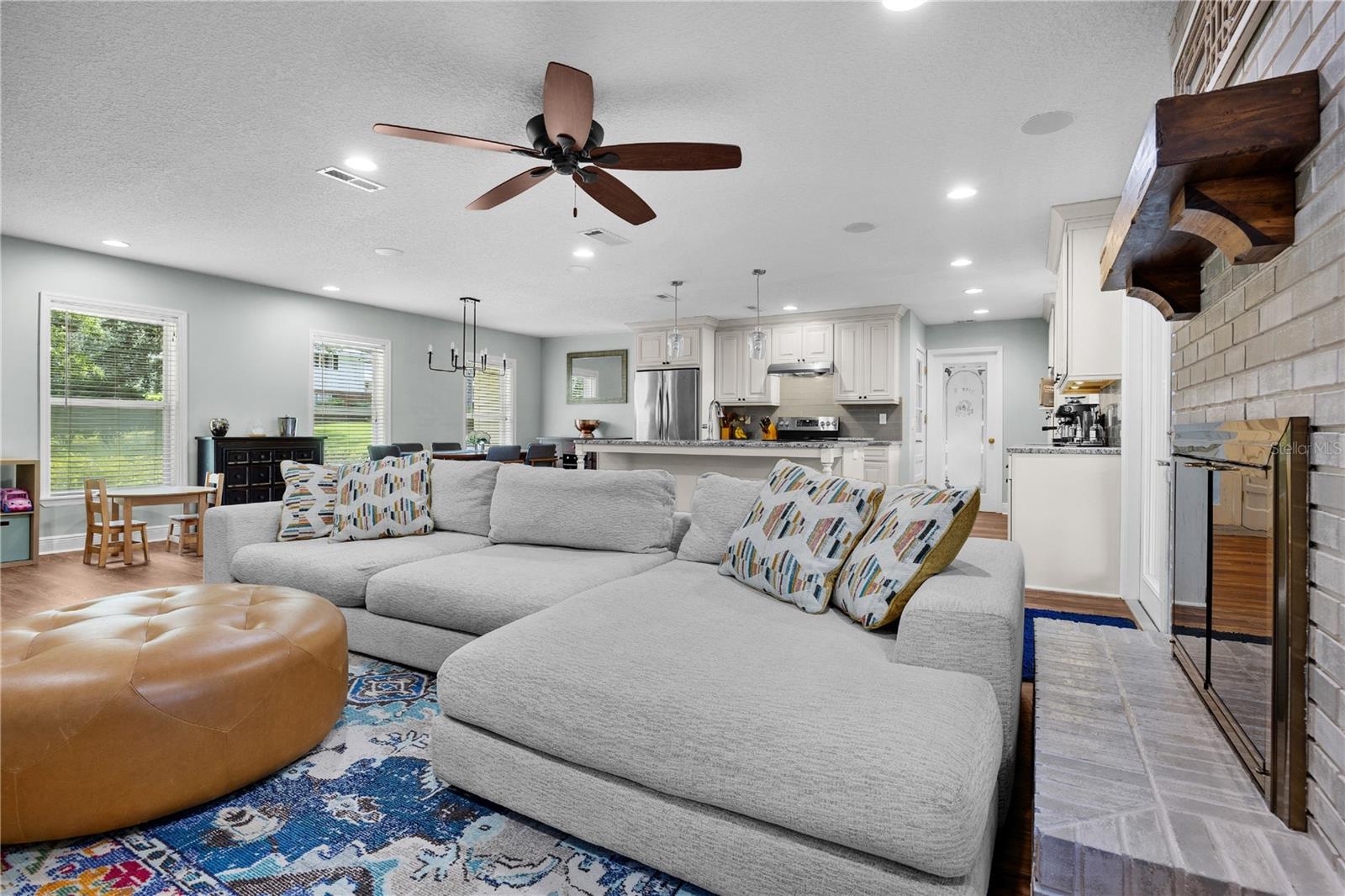 Image 13 of 43 For 2026 19th Lane