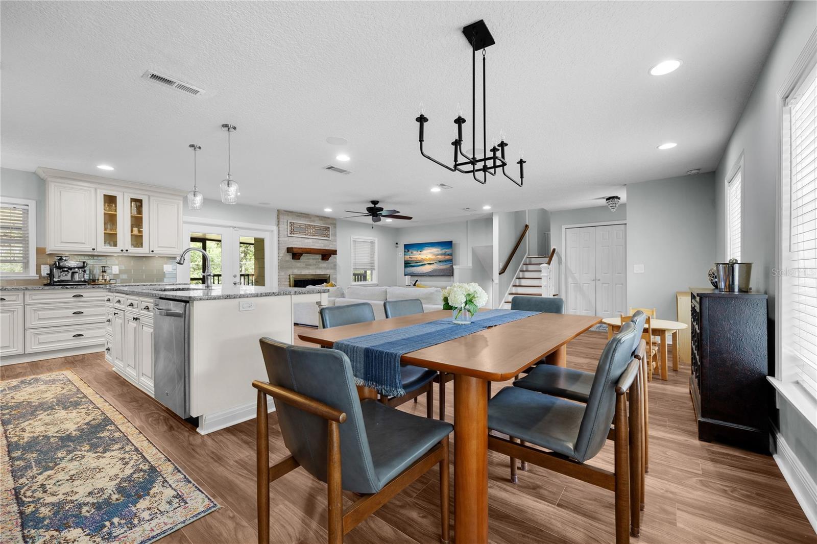 Image 14 of 43 For 2026 19th Lane