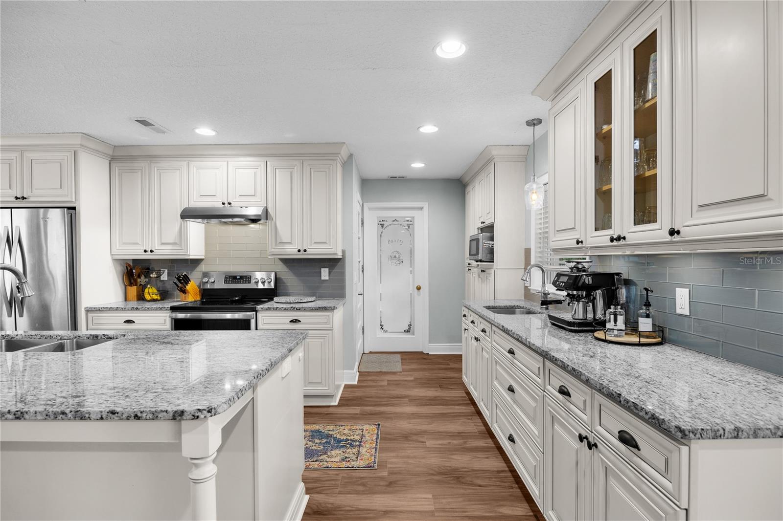 Image 18 of 43 For 2026 19th Lane