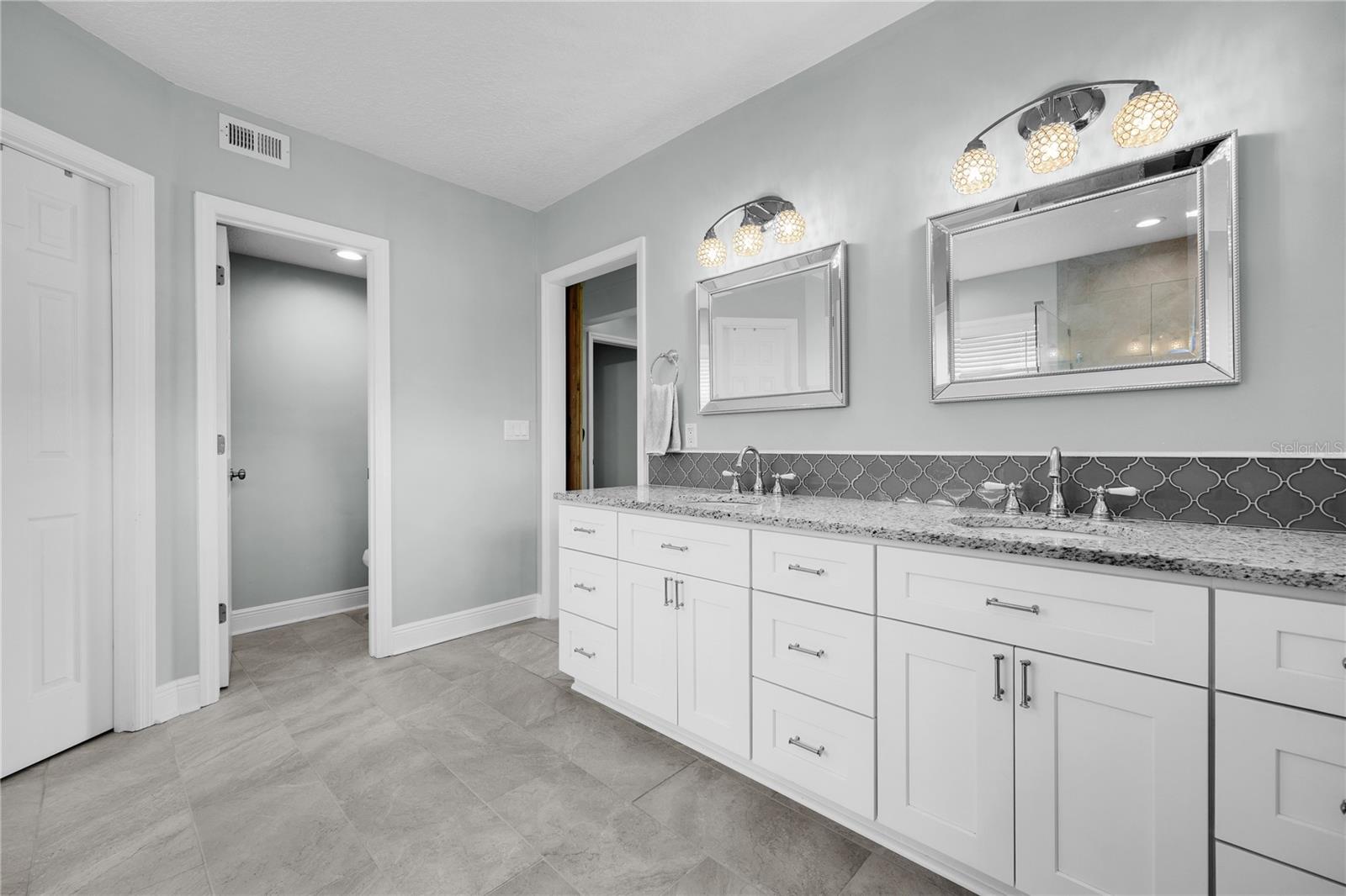 Image 24 of 43 For 2026 19th Lane