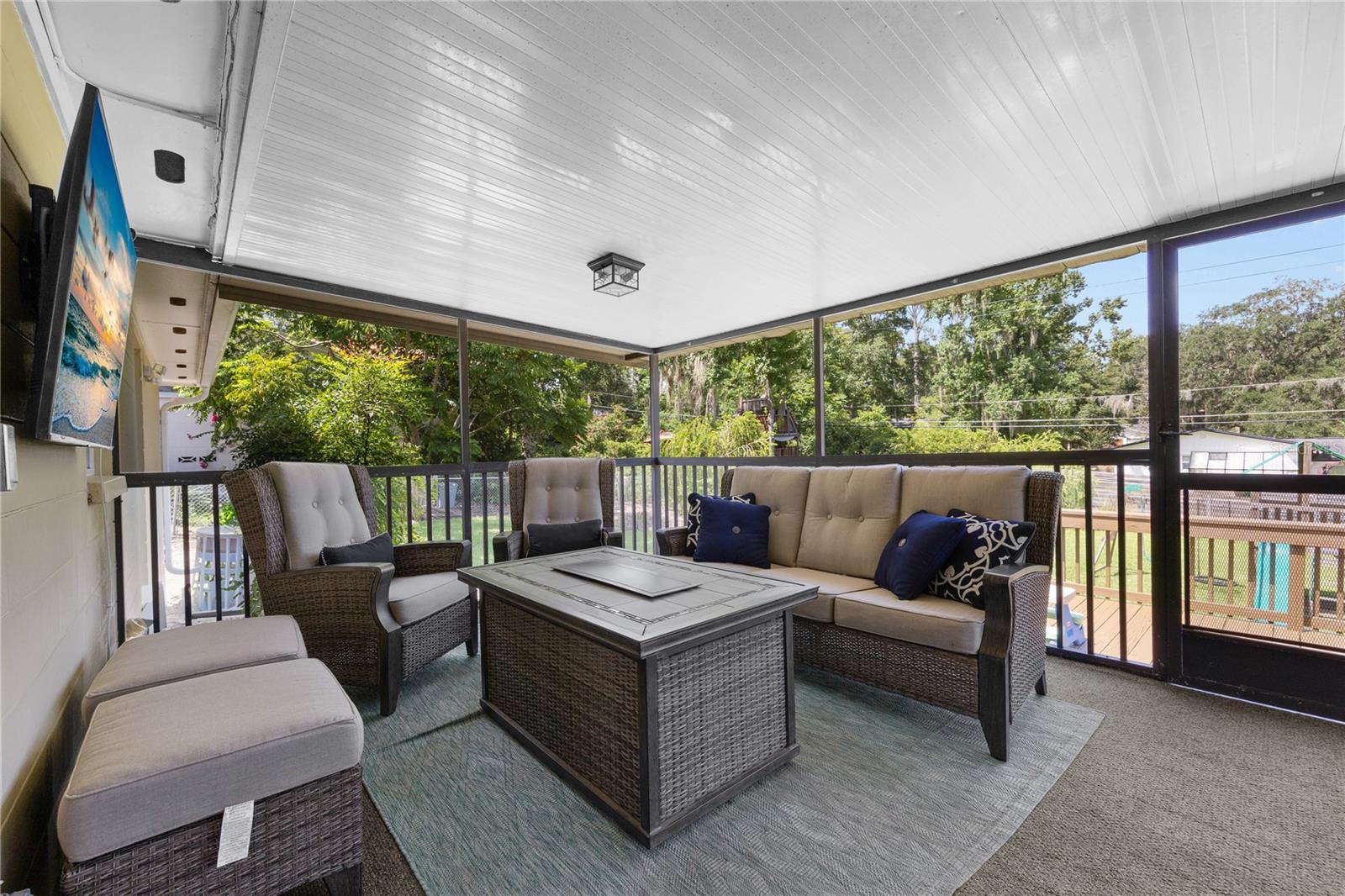 Image 36 of 43 For 2026 19th Lane