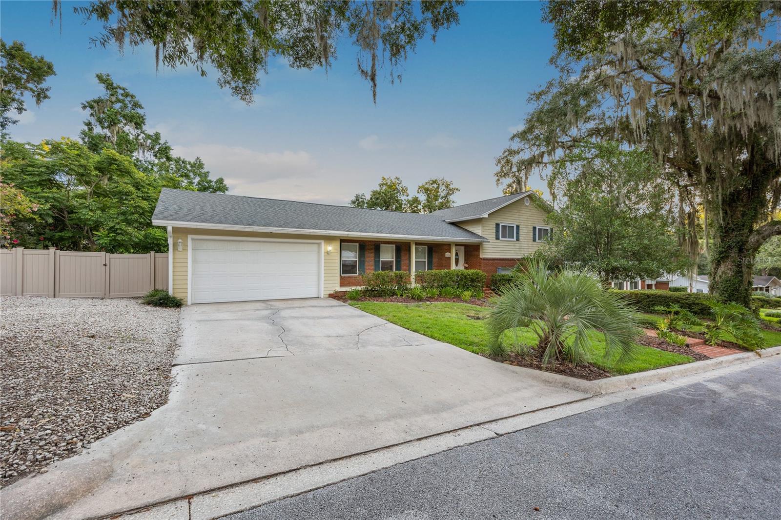 Image 4 of 43 For 2026 19th Lane