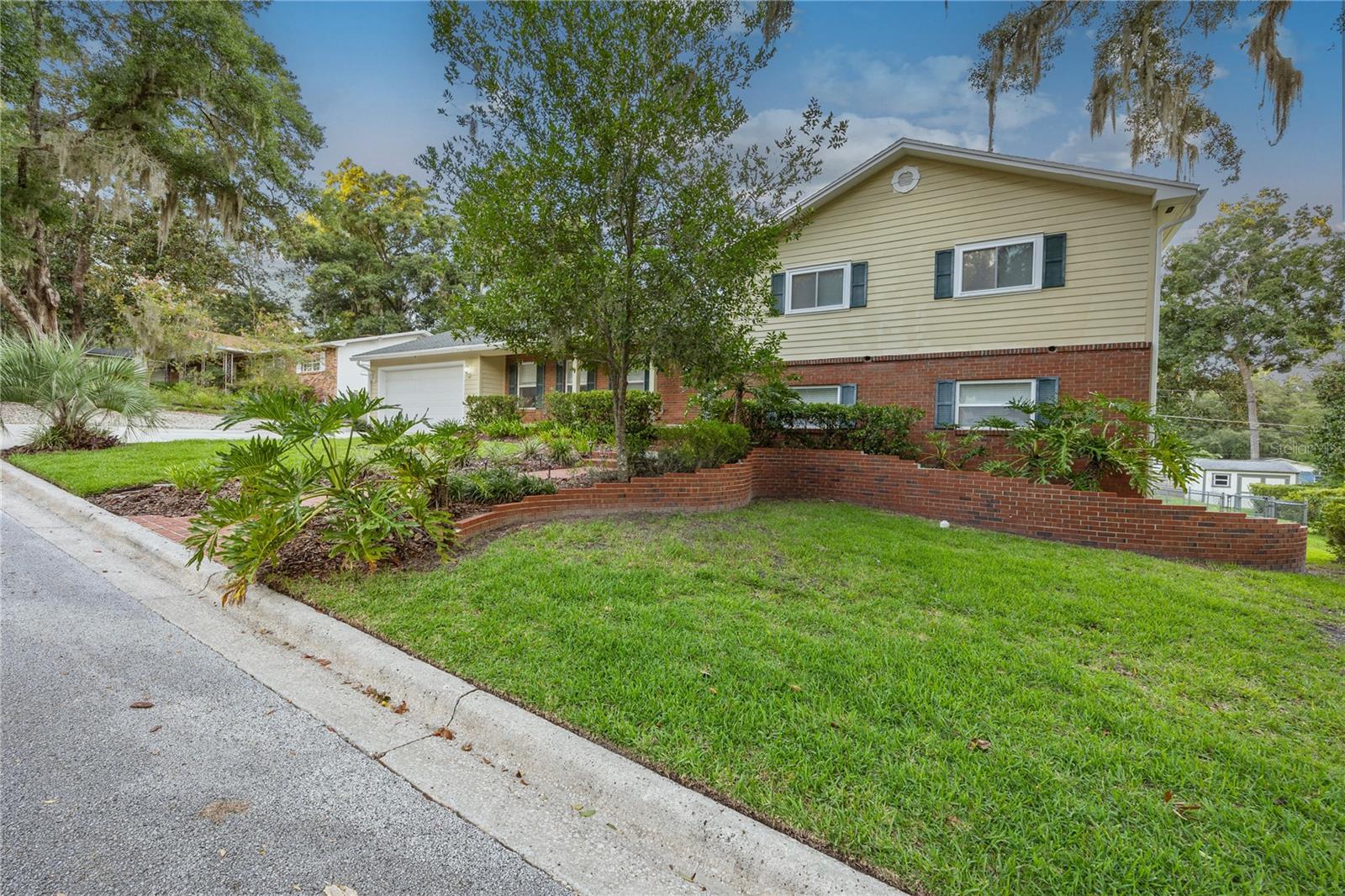 Image 5 of 43 For 2026 19th Lane