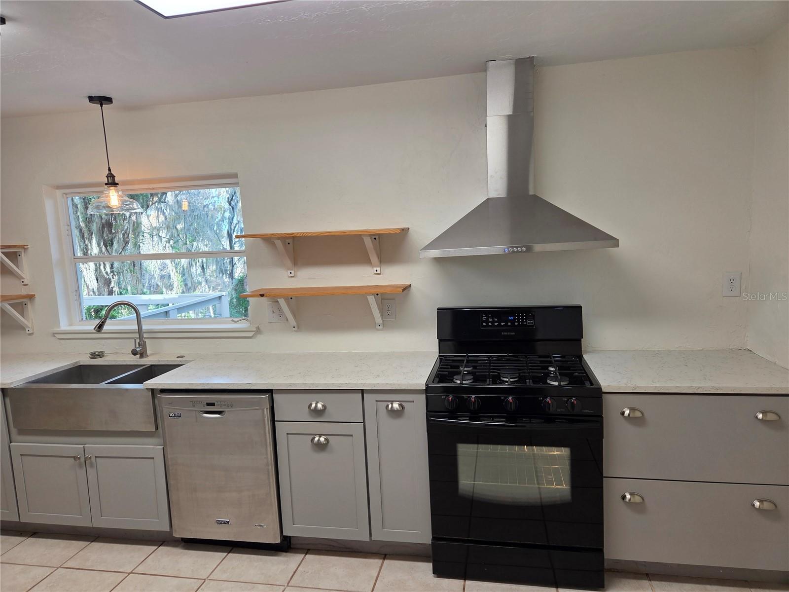 Image 26 of 58 For 2901 4th Court