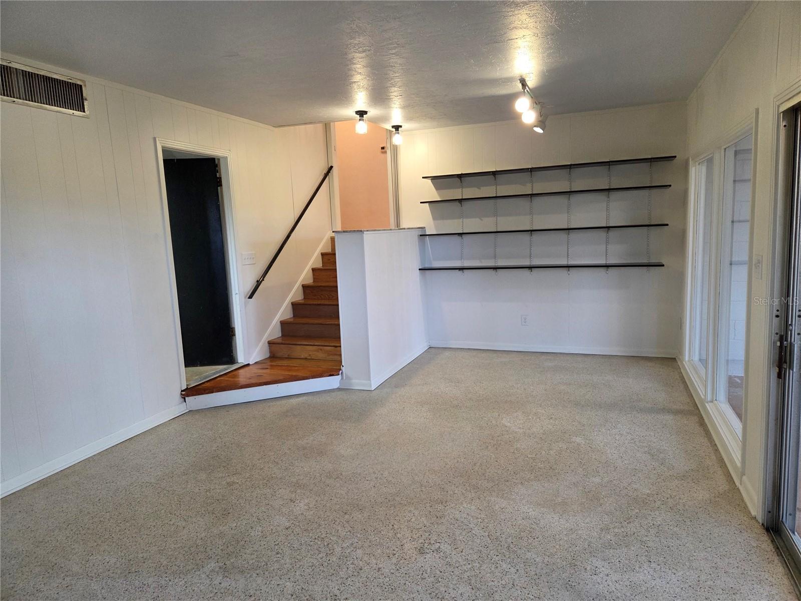 Image 43 of 58 For 2901 4th Court