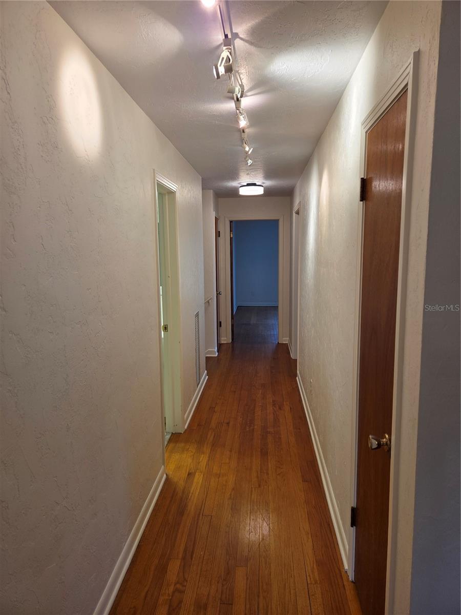 Image 53 of 58 For 2901 4th Court