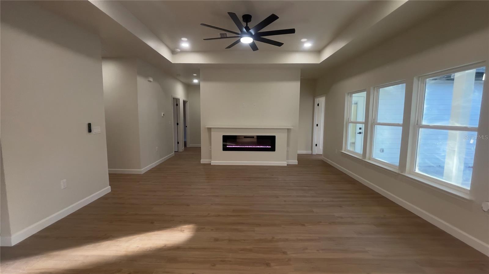 Image 15 of 46 For 11380 92nd Ct