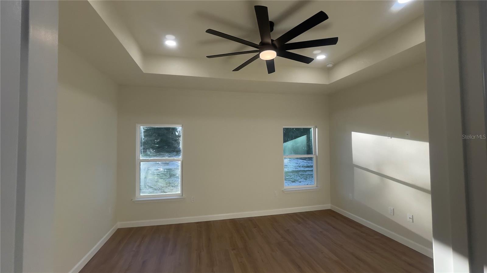 Image 21 of 46 For 11380 92nd Ct