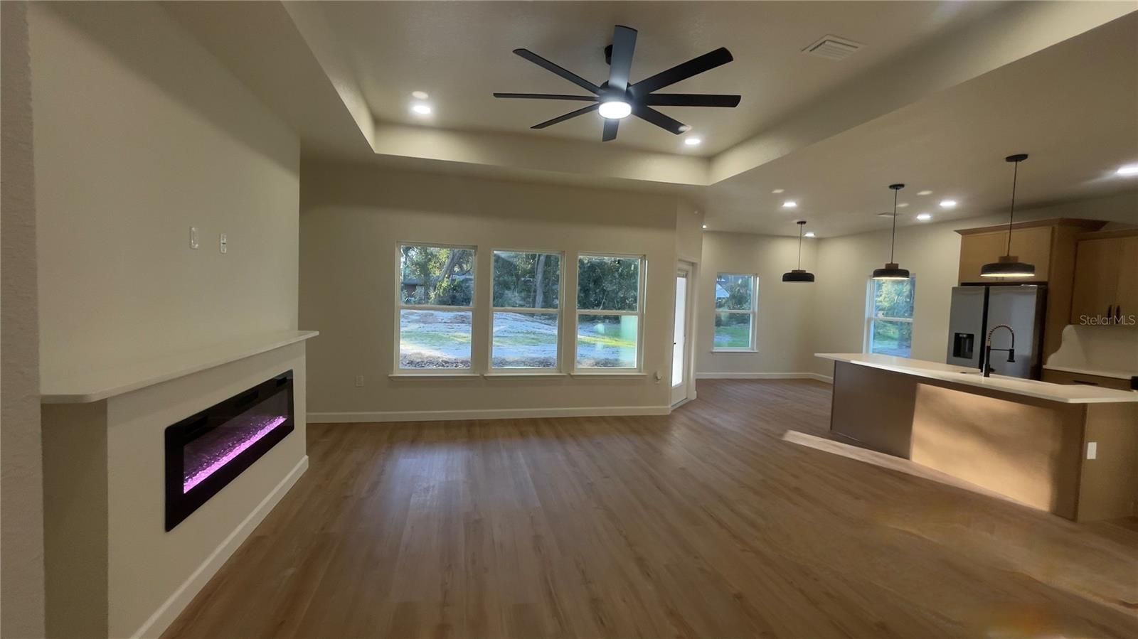 Image 4 of 46 For 11380 92nd Ct