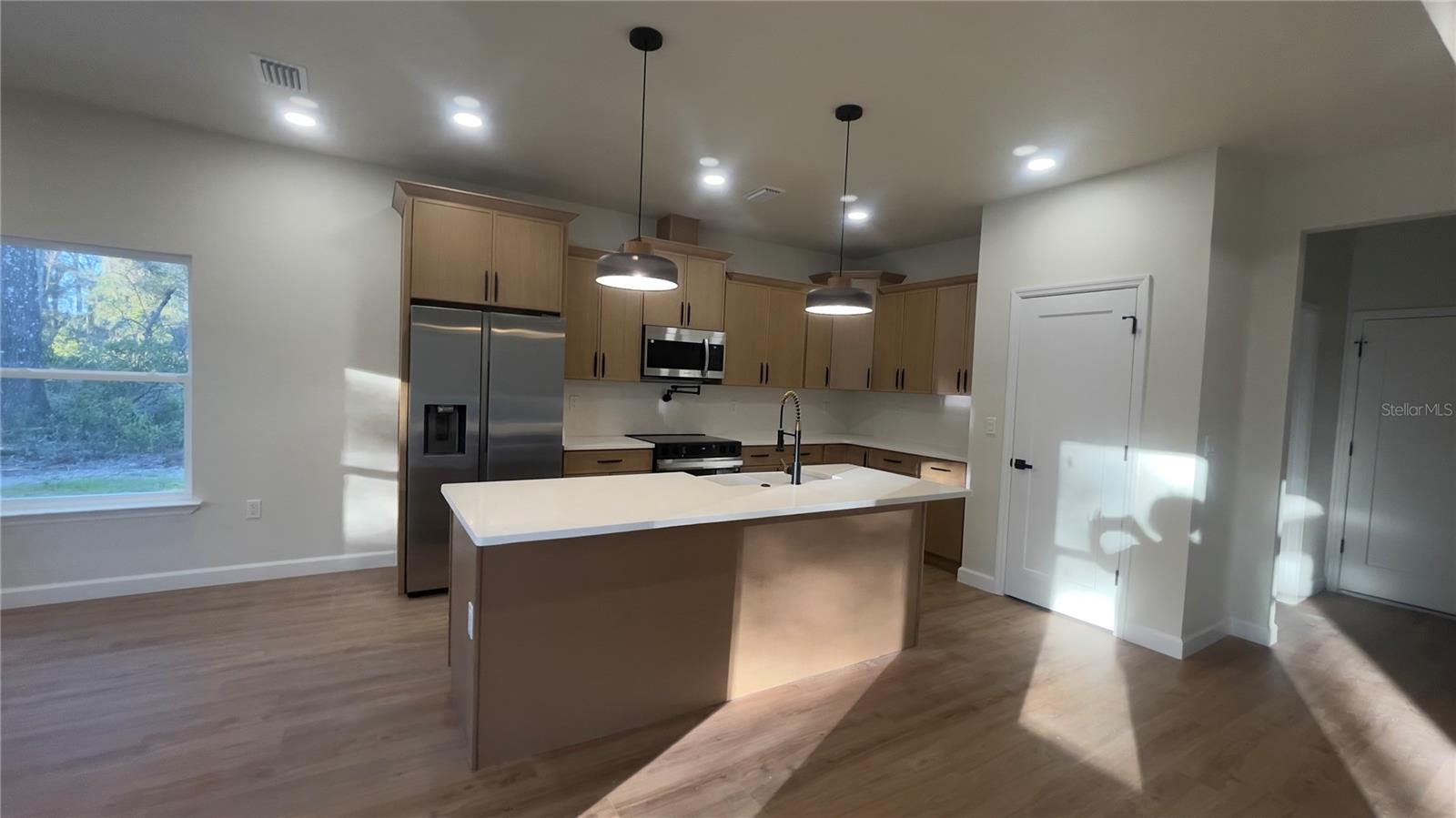 Image 7 of 46 For 11380 92nd Ct