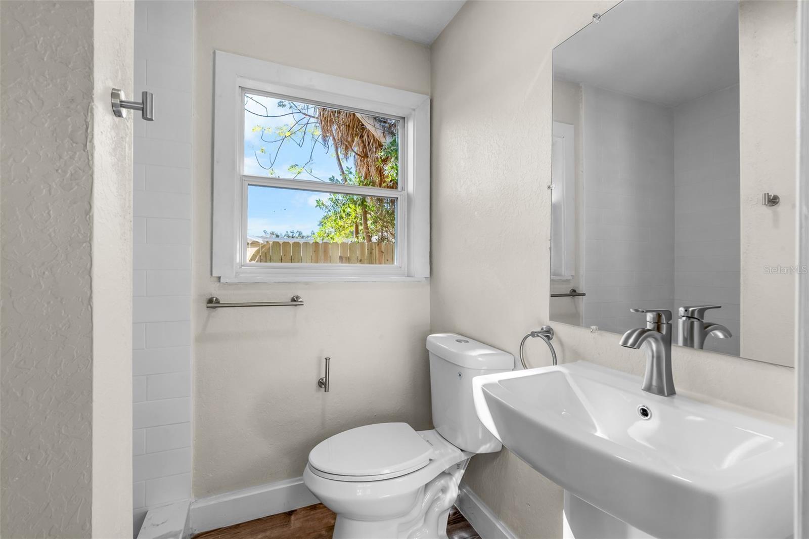 Image 14 of 32 For 1708 Martin Luther King Jr Avenue