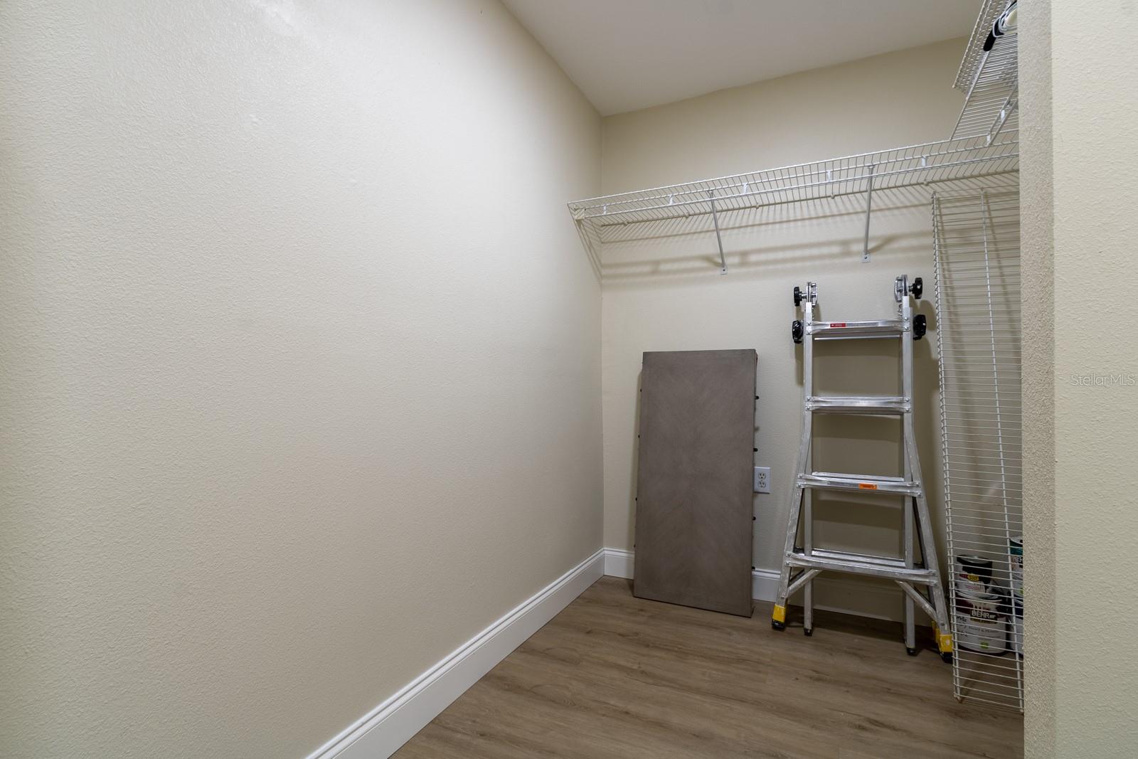 Image 16 of 36 For 10000 52nd Avenue 60