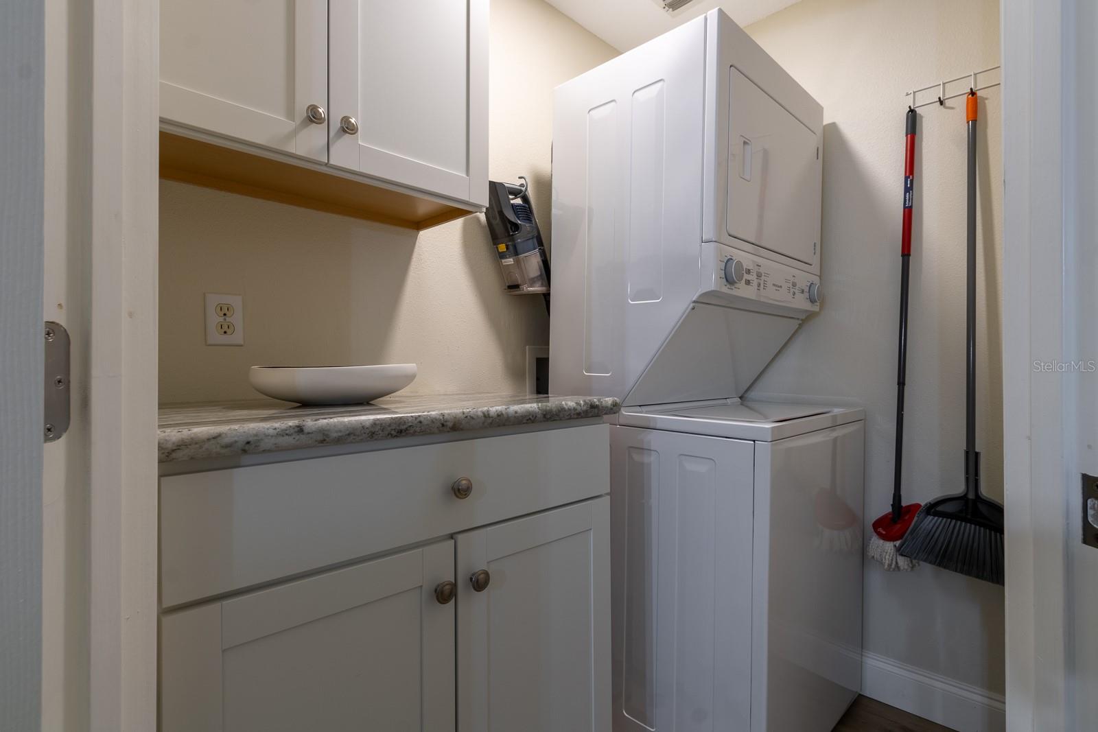 Image 22 of 36 For 10000 52nd Avenue 60