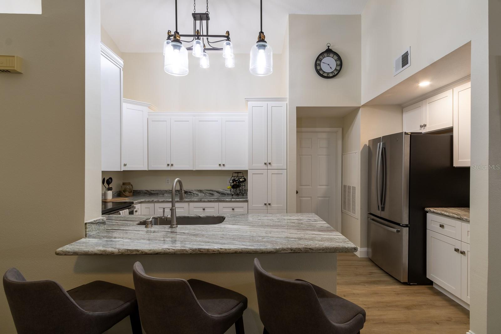 Image 3 of 36 For 10000 52nd Avenue 60