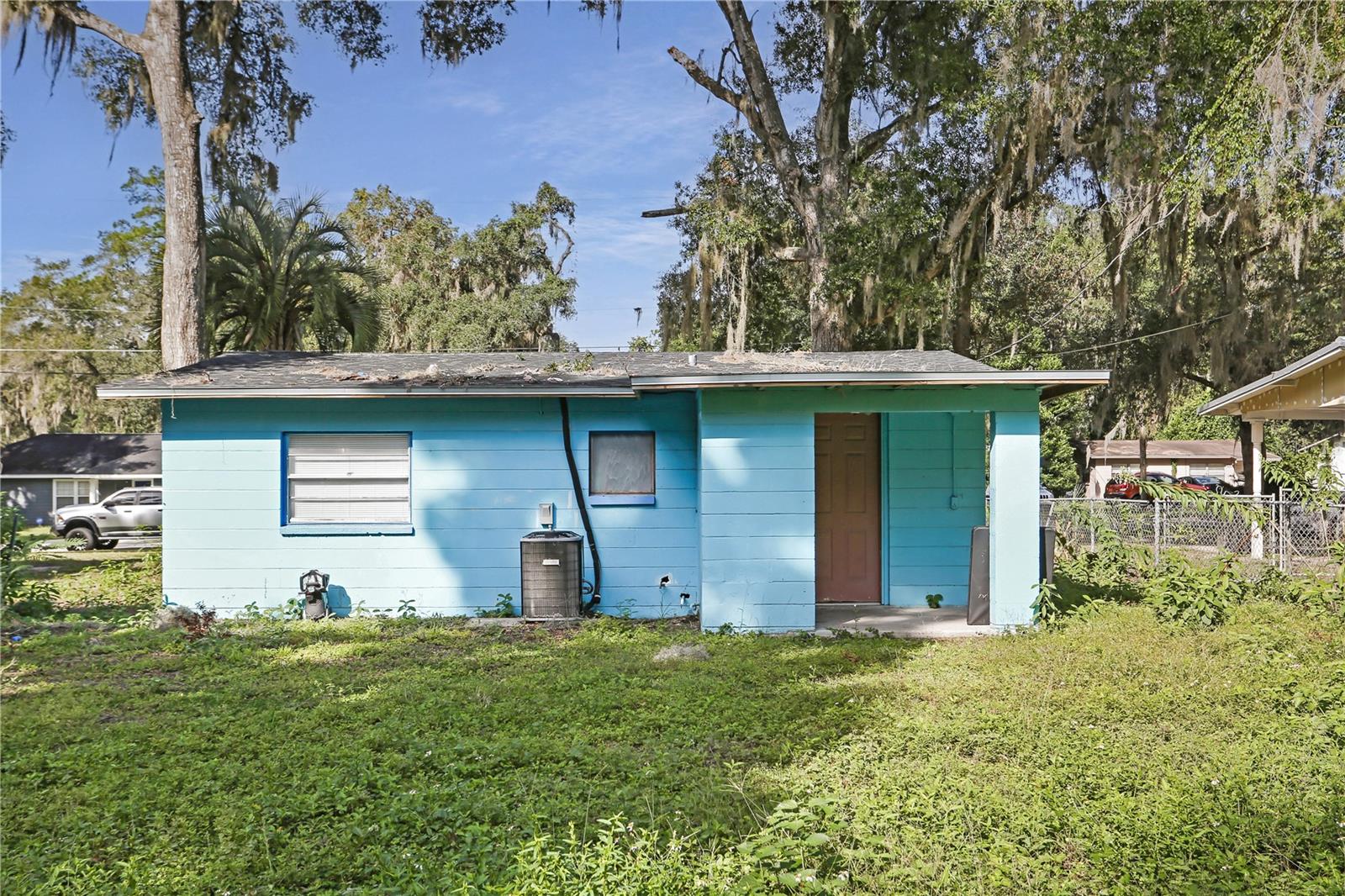 Image 4 of 10 For 2105 45th Terrace