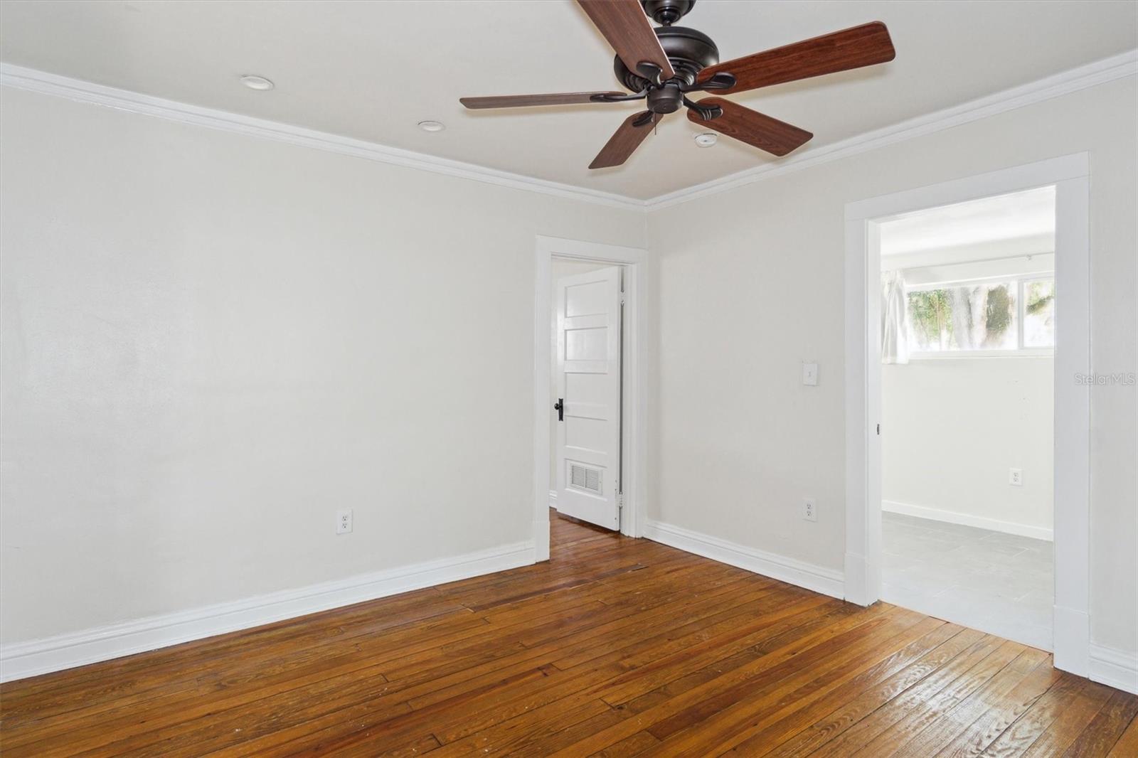 Image 12 of 48 For 2114 7th Terrace