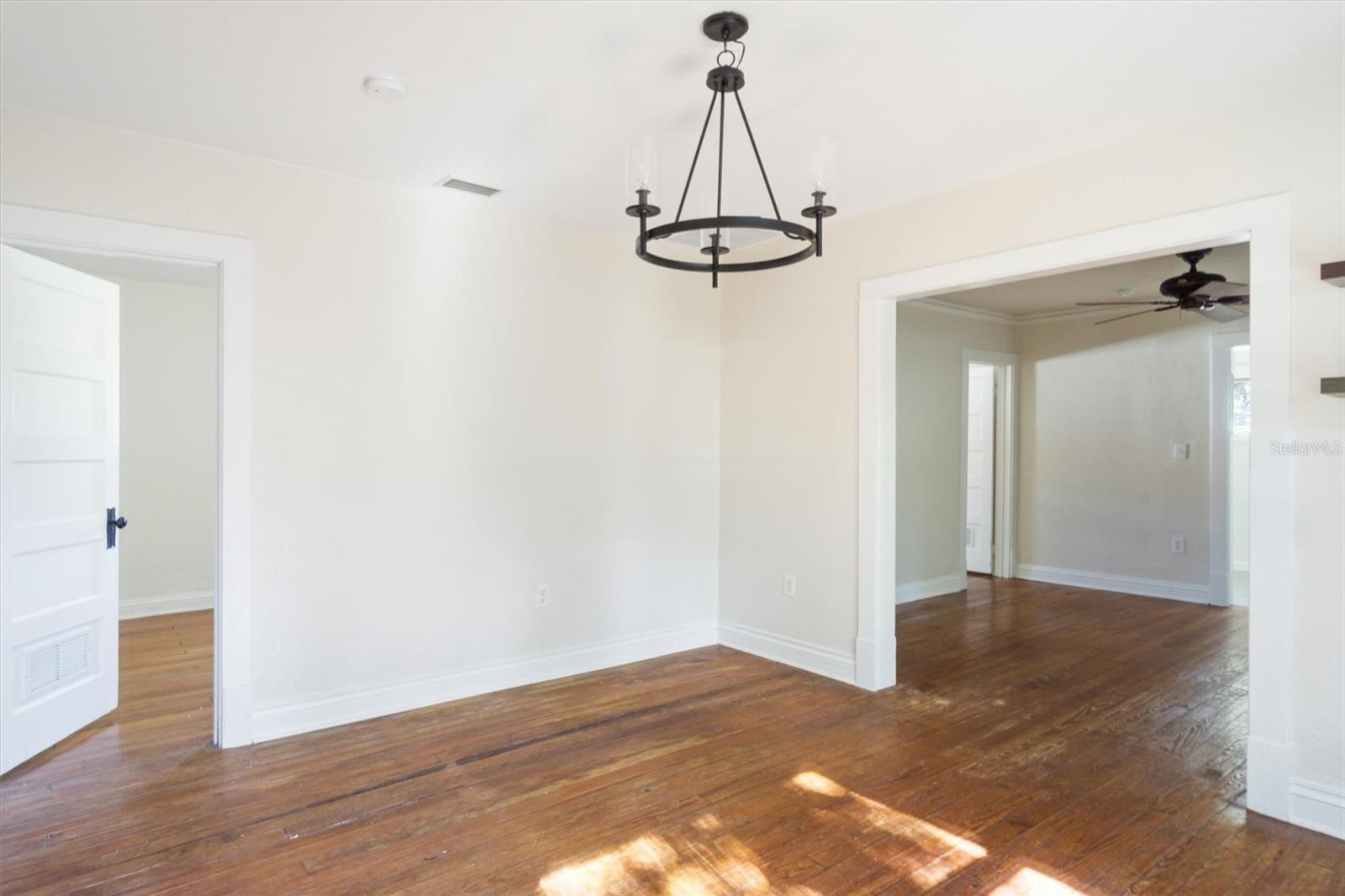 Image 16 of 48 For 2114 7th Terrace