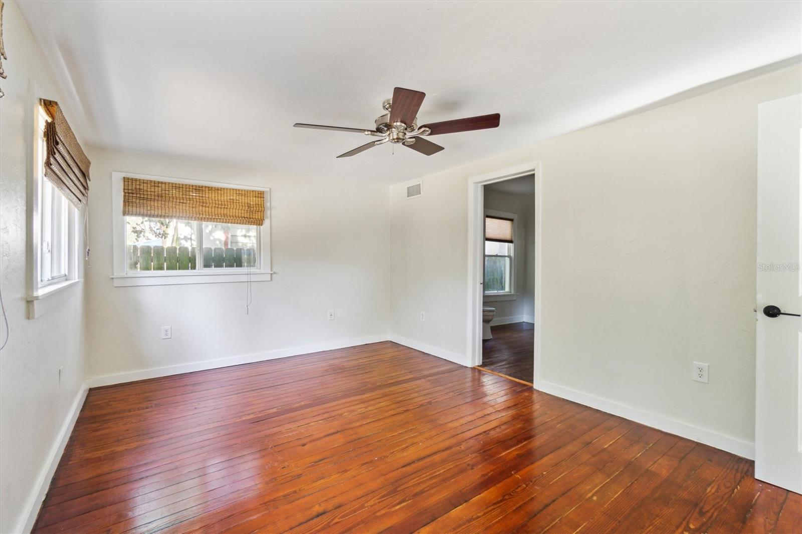 Image 23 of 48 For 2114 7th Terrace