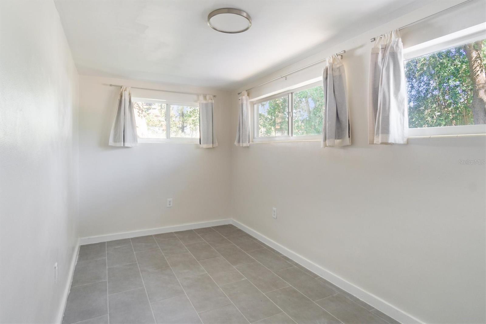 Image 31 of 48 For 2114 7th Terrace