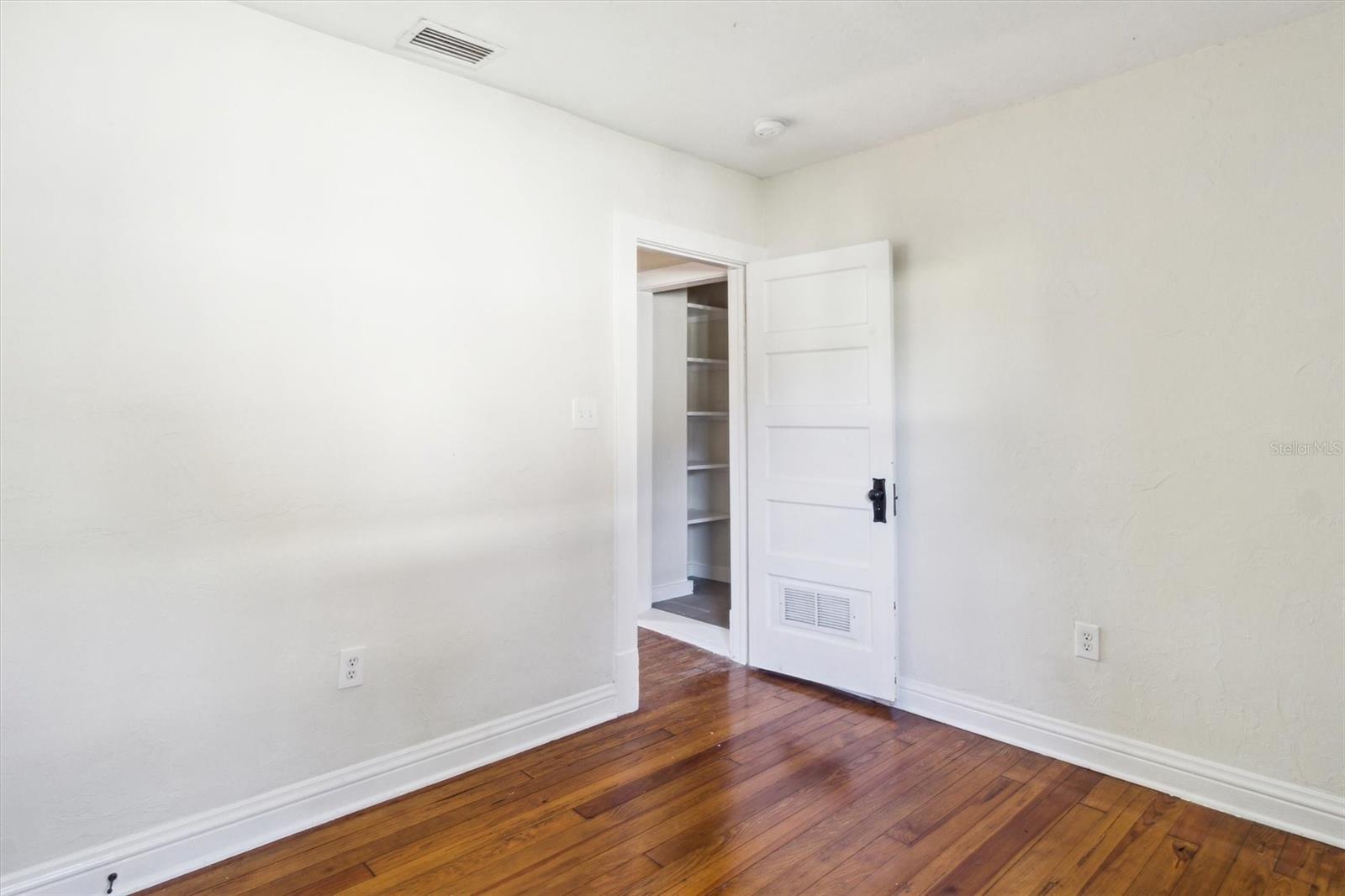 Image 34 of 48 For 2114 7th Terrace