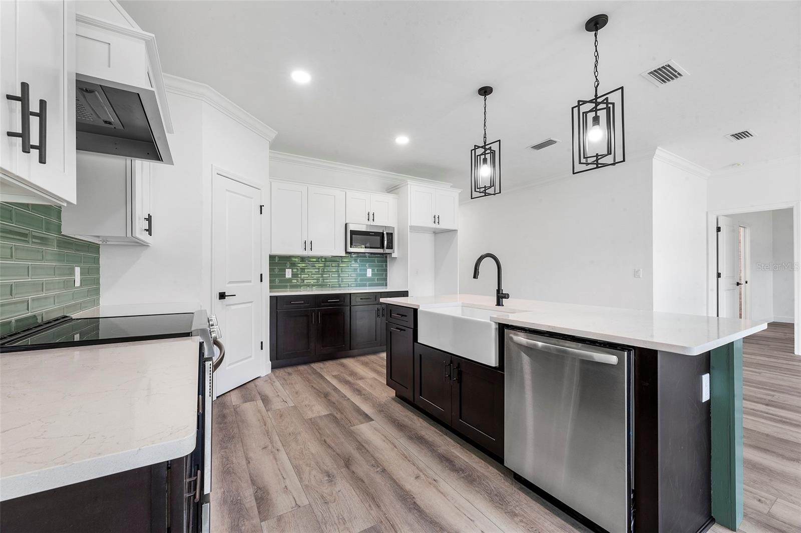 Image 7 of 24 For 6723 15th Place