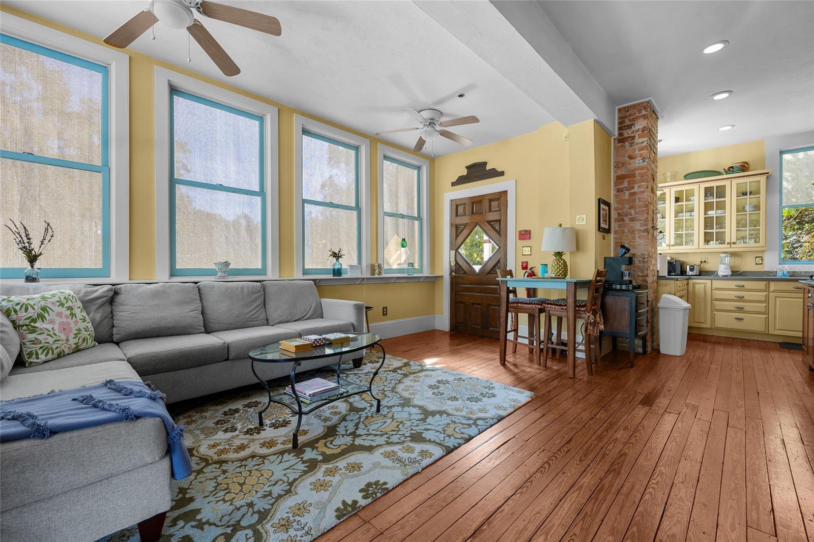 Image 15 of 52 For 221 7th Street