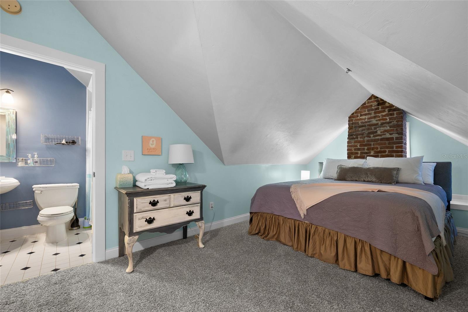 Image 22 of 52 For 221 7th Street