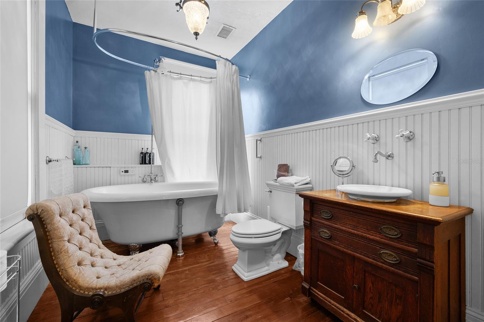 Image 35 of 52 For 221 7th Street