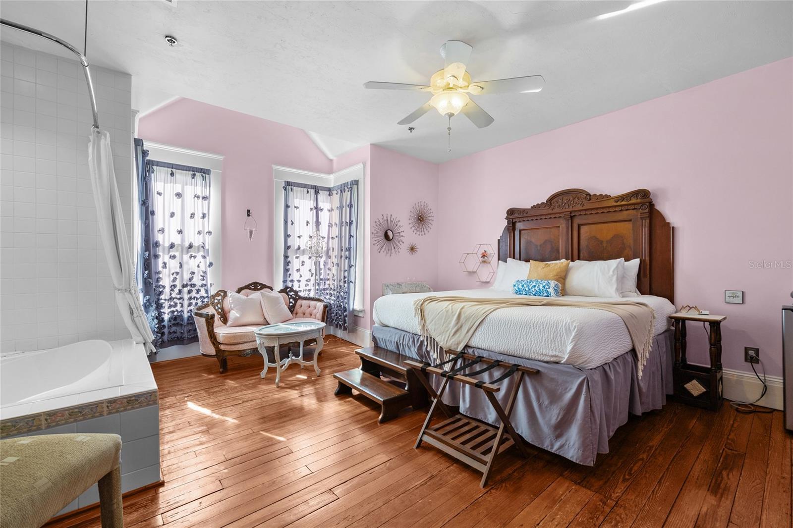 Image 37 of 52 For 221 7th Street