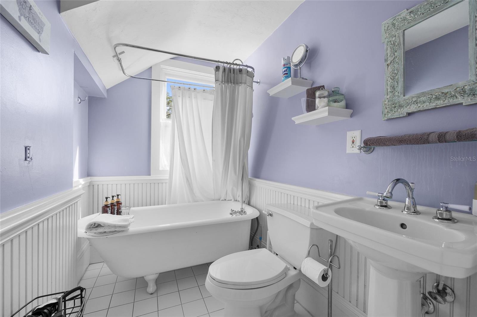 Image 43 of 52 For 221 7th Street