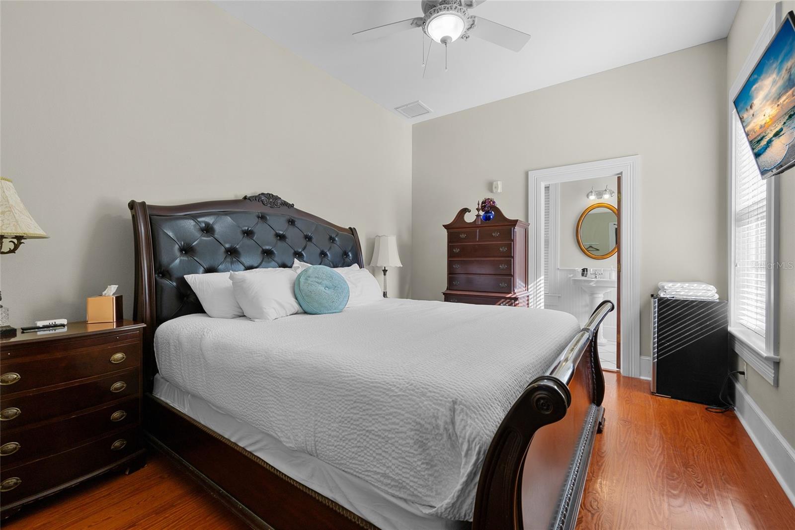 Image 25 of 83 For 205 7th Street