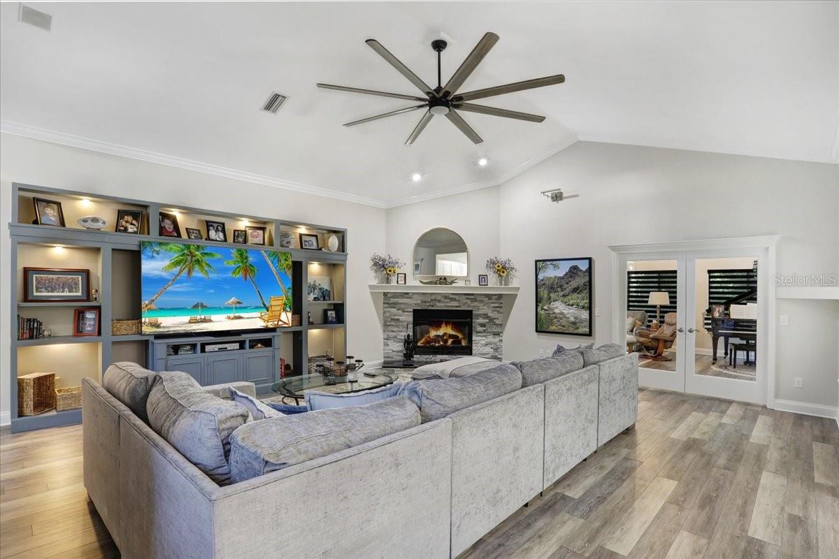 Image 16 of 43 For 4813 95th Terrace