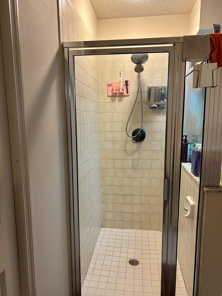 Image 14 of 51 For 8341 Oak Street