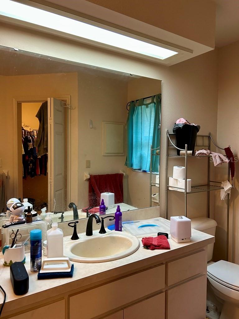 Image 15 of 51 For 8341 Oak Street