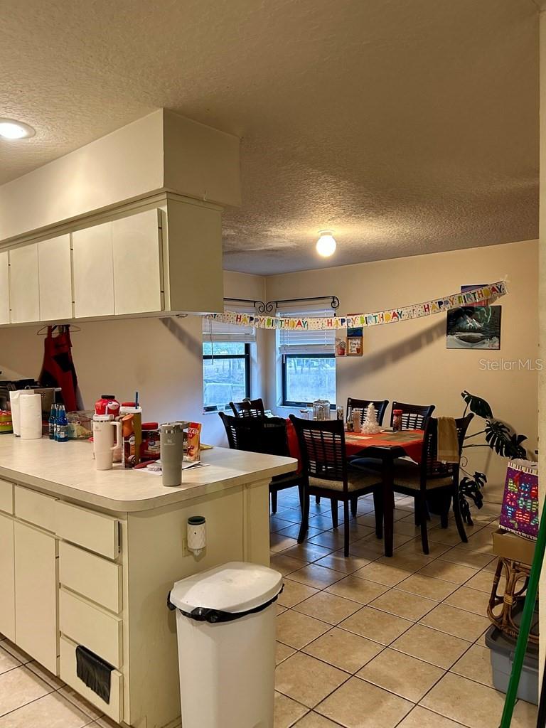 Image 17 of 51 For 8341 Oak Street