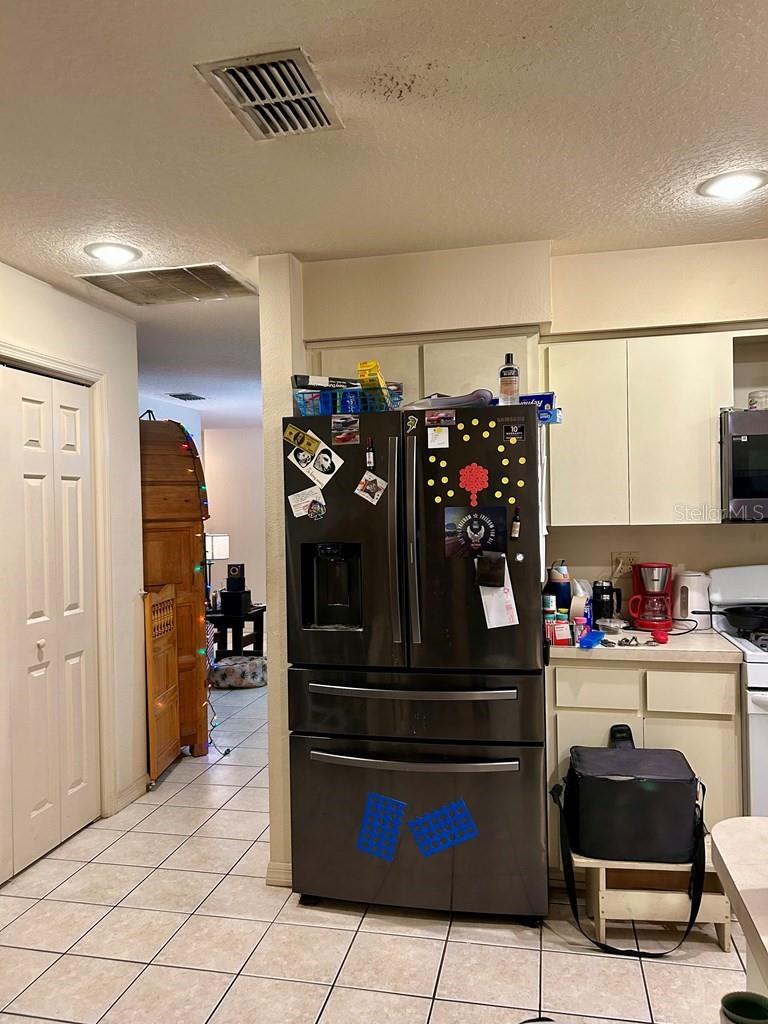 Image 20 of 51 For 8341 Oak Street