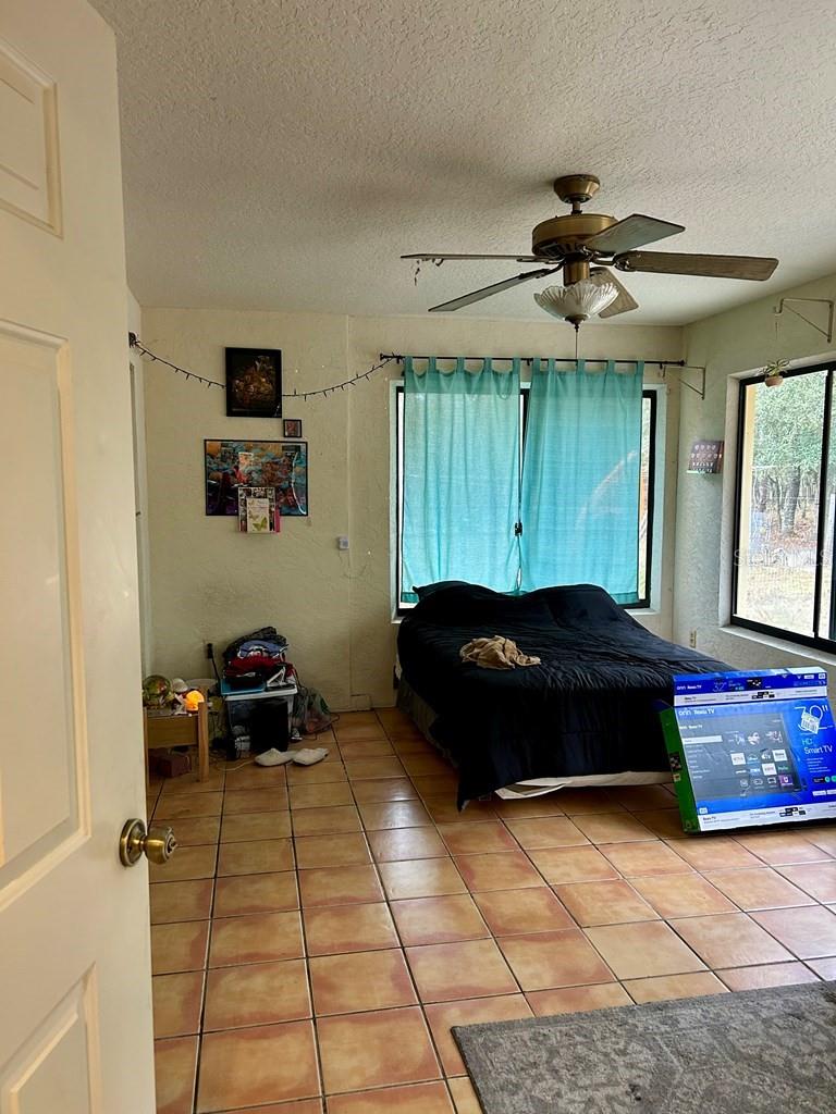 Image 21 of 51 For 8341 Oak Street