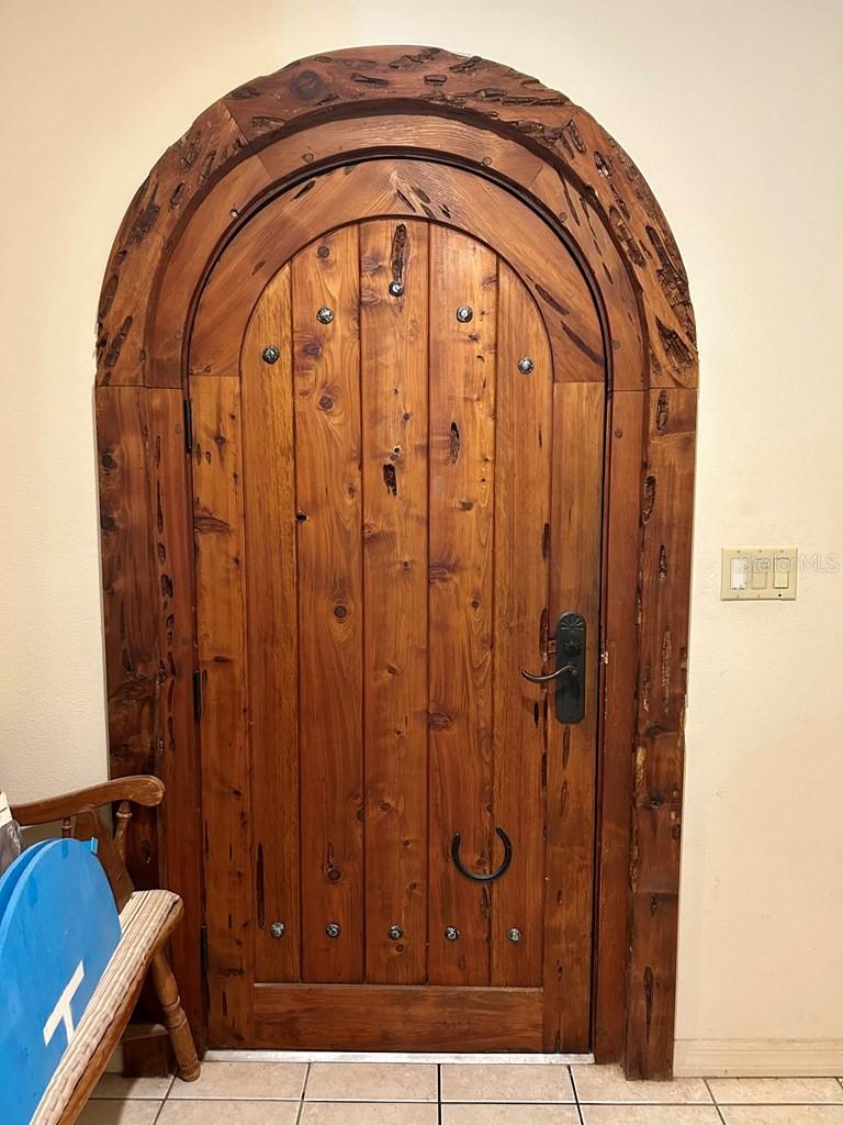 Image 8 of 51 For 8341 Oak Street