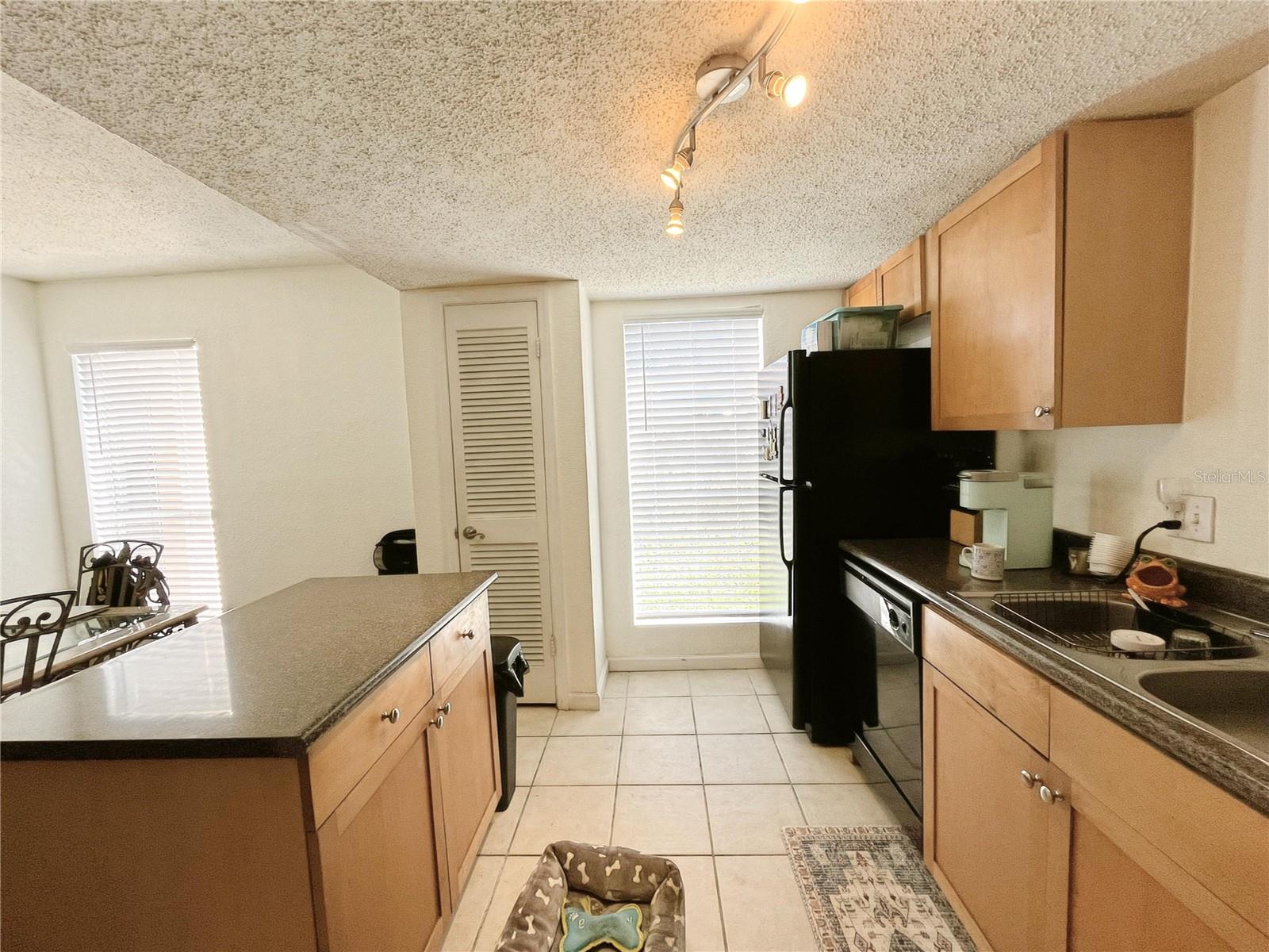 Image 10 of 32 For 1810 23rd Boulevard 219