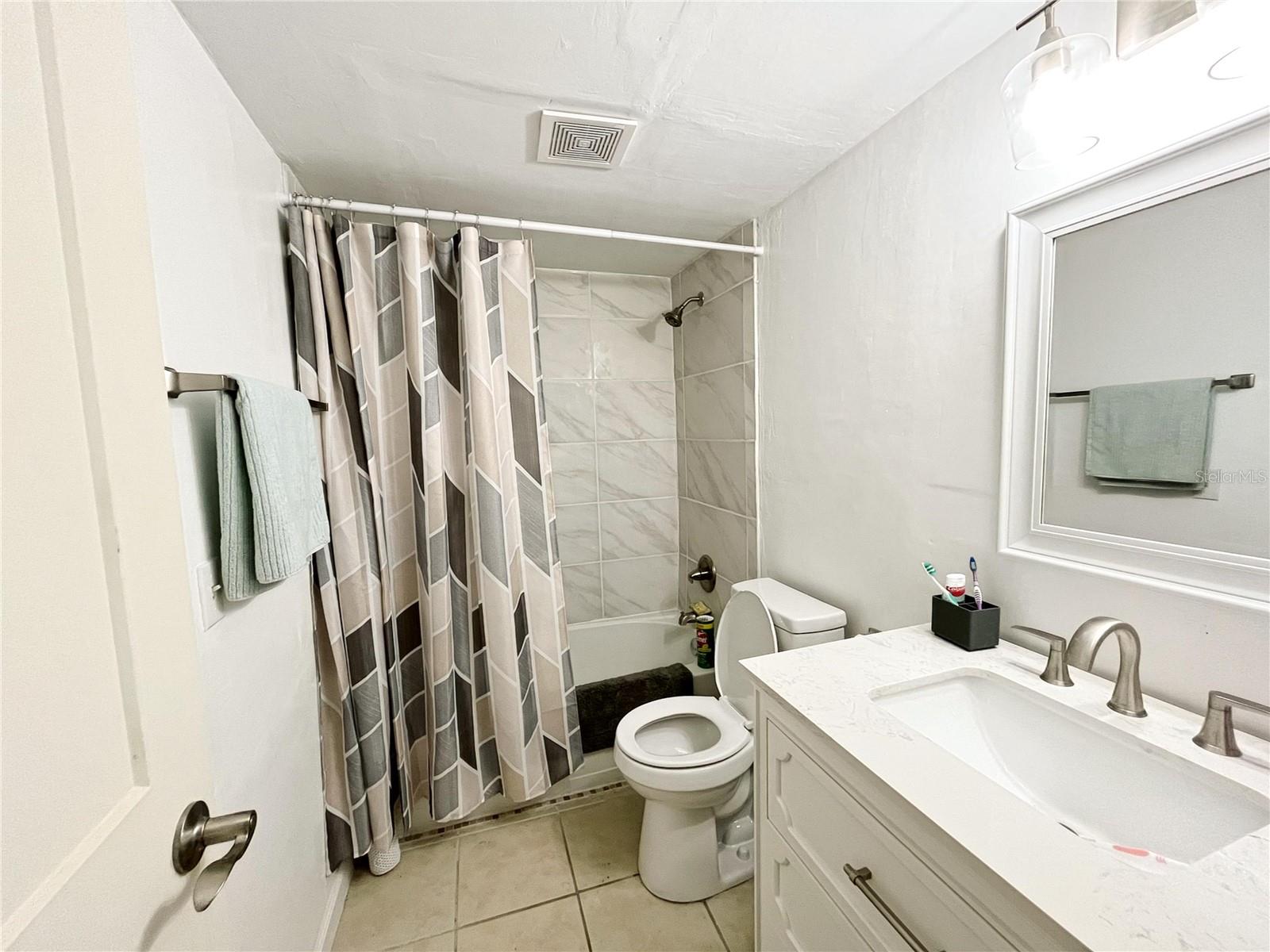 Image 25 of 32 For 1810 23rd Boulevard 219