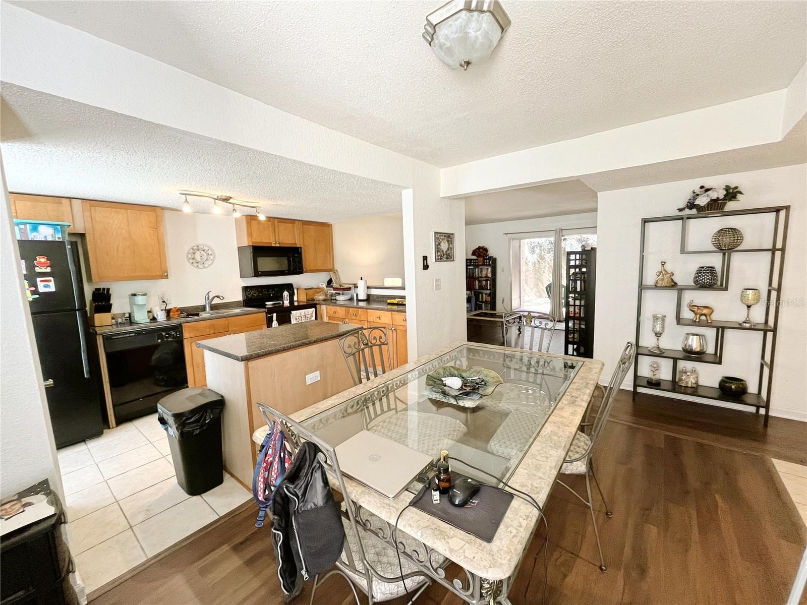 Image 6 of 32 For 1810 23rd Boulevard 219