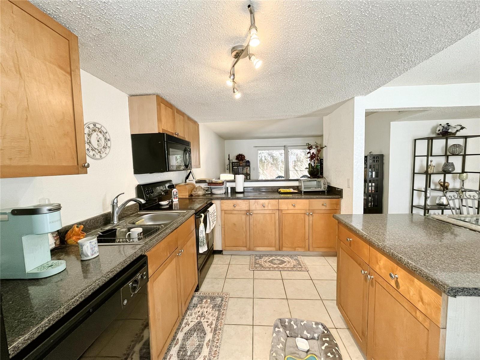 Image 9 of 32 For 1810 23rd Boulevard 219