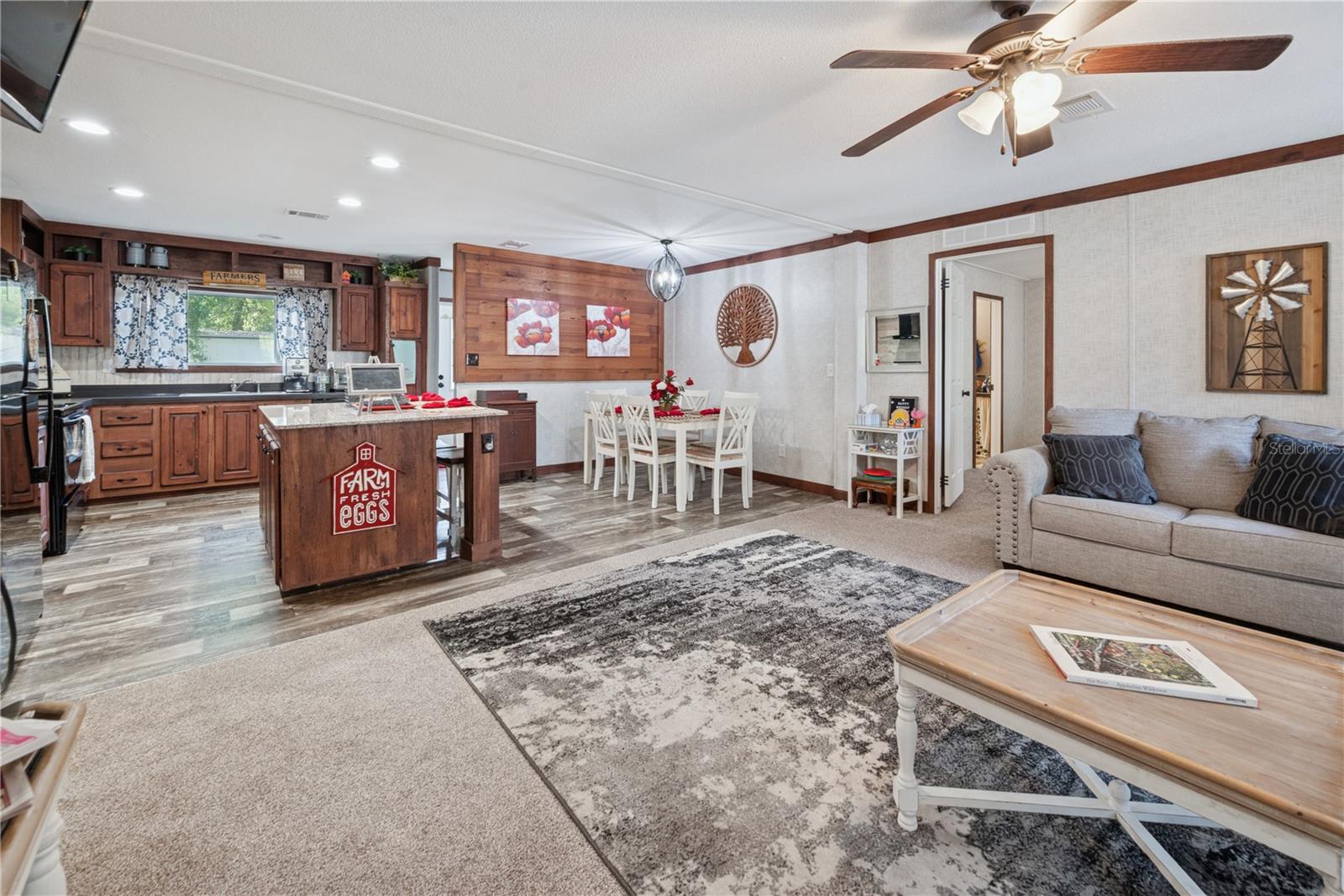 Image 11 of 33 For 11120 107th Terrace